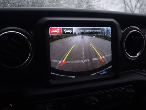 Used 2022 Jeep Wrangler Unlimited Rubicon 4xe w/ Steel Bumper Group image 10