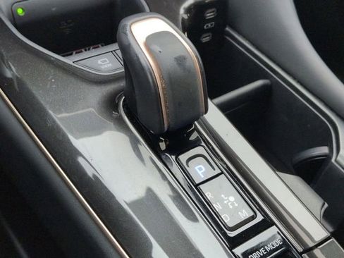 Certified 2024 Toyota Crown Platinum image 23