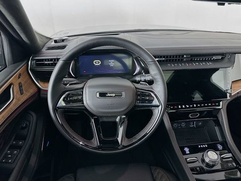 New 2026 Jeep Grand Cherokee L Summit w/ Obsidian Package AWD/4WD image 30