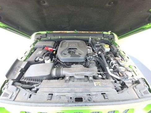 Used 2018 Jeep Wrangler Unlimited Sport image 29