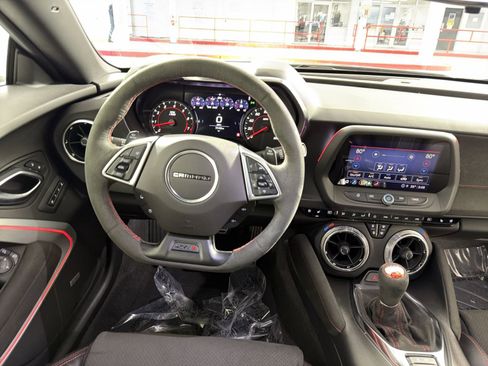 Used 2021 Chevrolet Camaro ZL1 image 16