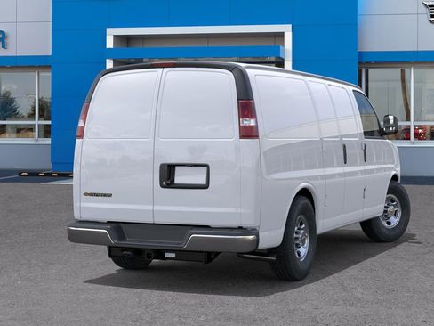 New 2025 Chevrolet Express 3500 w/ Driver Convenience Package RWD image 4