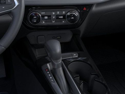New 2026 Chevrolet Trax LT w/ LT Convenience Package FWD image 23