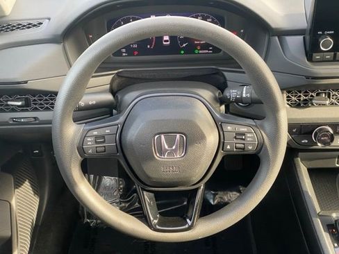 Certified 2025 Honda Accord SE image 14