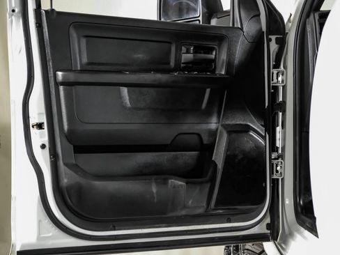 Used 2024 RAM 3500 Tradesman w/ Chrome Appearance Group AWD/4WD image 32