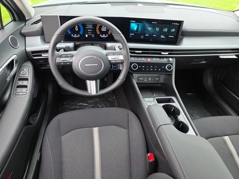 Certified 2025 Hyundai Sonata SEL image 3