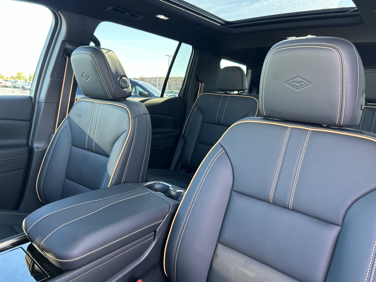 New 2027 Chevrolet Traverse High Country w/ LPO, Floor Liner Package AWD/4WD image 23