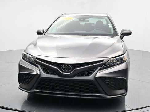 Used 2024 Toyota Camry SE FWD image 3