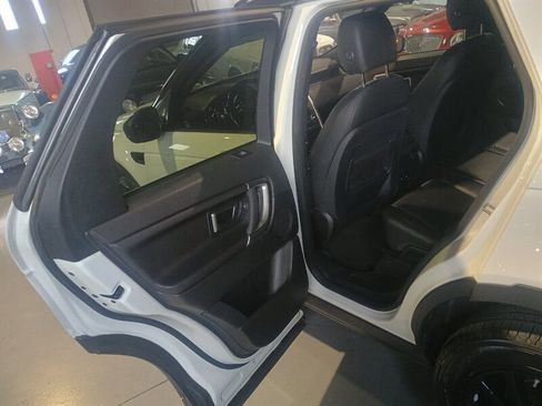 Used 2019 Land Rover Discovery Sport SE image 22