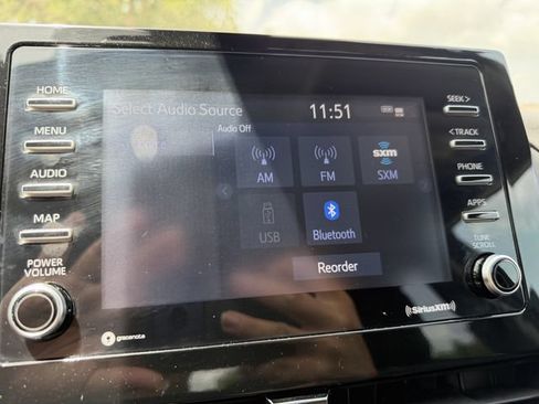Used 2021 Toyota Camry SE FWD image 14