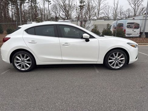 Used 2017 MAZDA MAZDA3 Grand Touring image 4