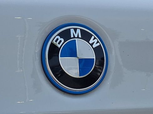 Used 2022 BMW 530e xDrive w/ Premium Package AWD/4WD image 34