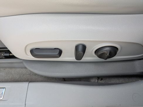 Used 2018 GMC Acadia SLT image 19