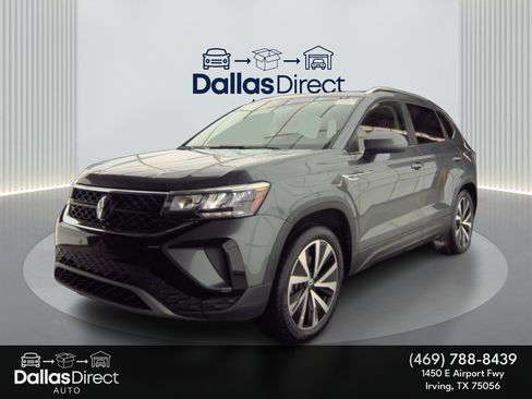 Used 2024 Volkswagen Taos SE image 1