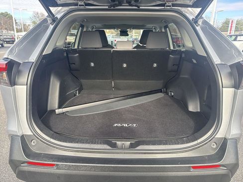 Used 2021 Toyota RAV4 XLE image 23