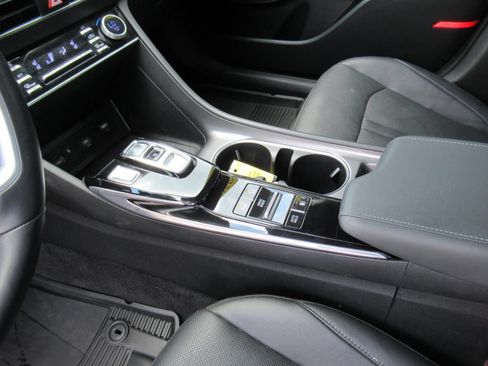 Used 2022 Hyundai Sonata Limited FWD image 18