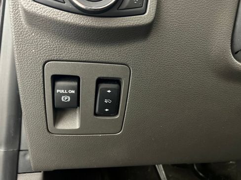 Used 2019 Ford Expedition Limited w/ Equipment Group 302A RWD image 14