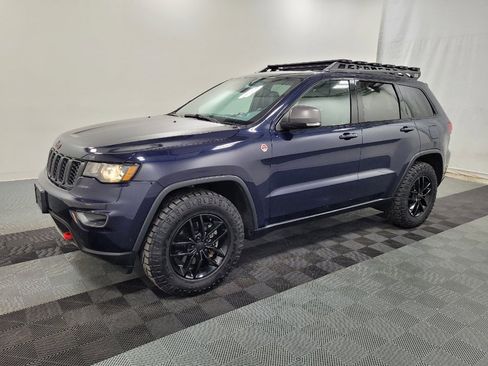 Used 2018 Jeep Grand Cherokee Trailhawk AWD/4WD image 2