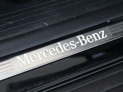Used 2025 Mercedes-Benz GLS 450 4MATIC image 40