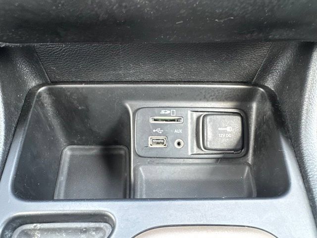 Used 2017 Jeep Cherokee Sport FWD image 30
