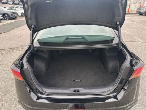 Used 2025 Nissan Altima 2.5 SV image 29