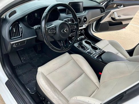 Used 2018 Kia Stinger Premium RWD image 18