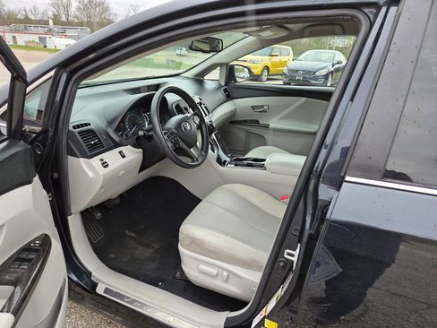 Used 2014 Toyota Venza LE w/ Tow Prep Package image 11