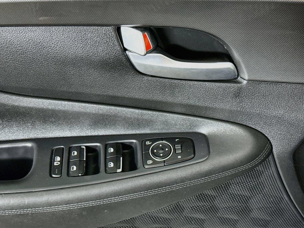 Certified 2023 Hyundai Santa Fe SEL w/ Winter Weather Package AWD/4WD image 24