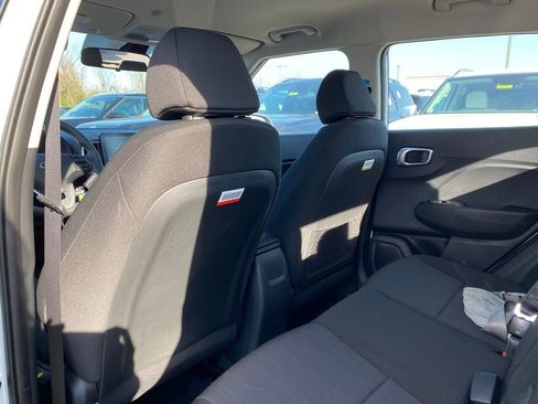 New 2026 Hyundai Venue SE image 28