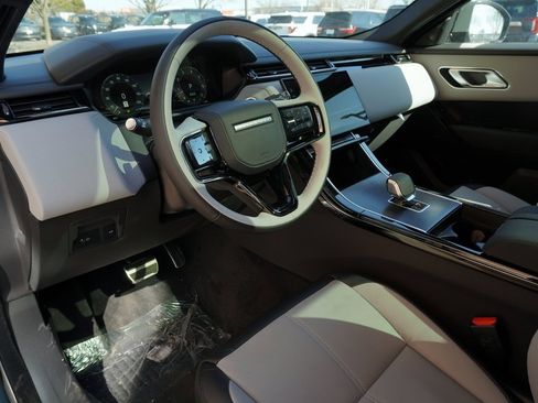 New 2026 Land Rover Range Rover Velar Dynamic SE image 13