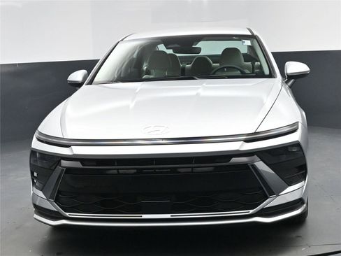 Certified 2025 Hyundai Sonata SE image 19