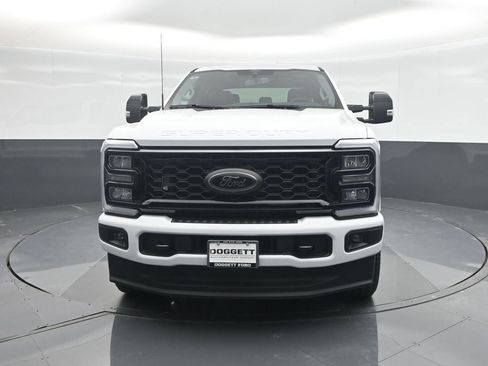 New 2026 Ford F250 Lariat w/ Black Appearance Package AWD/4WD image 5