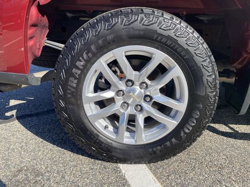 Used 2019 Chevrolet Silverado 1500 LT w/ All-Star Edition image 12