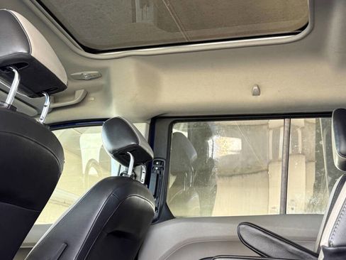 Used 2016 Ford Transit Connect Titanium image 19