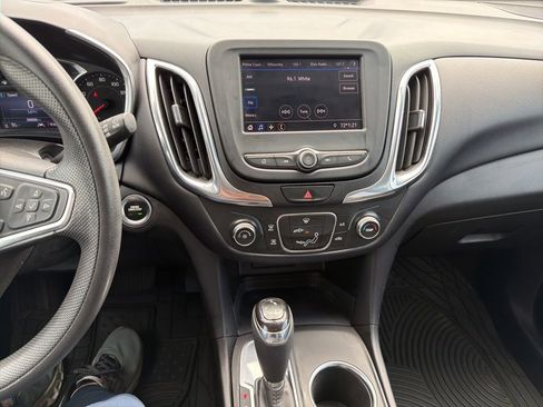 Used 2020 Chevrolet Equinox LT image 10