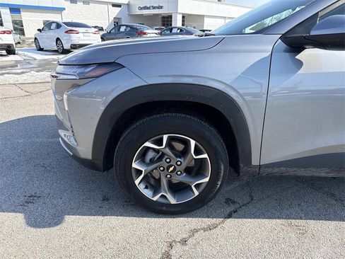 Used 2025 Chevrolet Trax LT w/ LT Convenience Package image 30