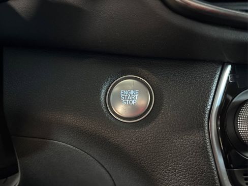 Used 2020 Hyundai Santa Fe SEL w/ Convenience Package image 29