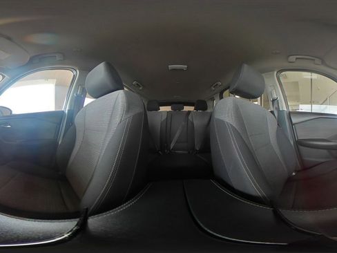 Used 2023 Nissan Rogue SV image 43