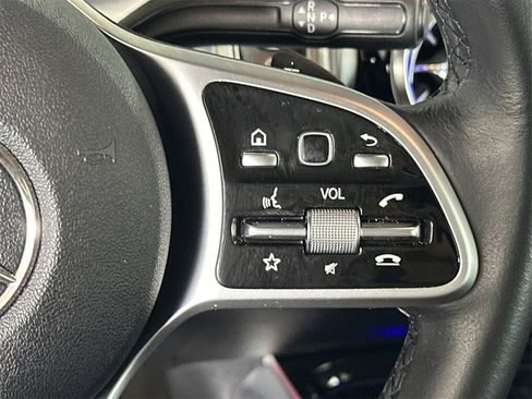 Certified 2022 Mercedes-Benz GLB 250 w/ Premium Package Lite image 28