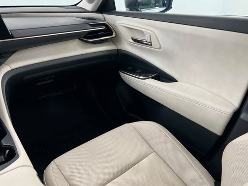 Used 2026 Toyota Crown Limited w/ Advanced Technology Package image 10