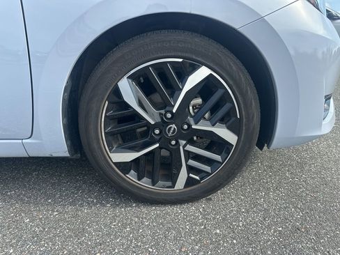 Used 2024 Nissan Versa SR image 9