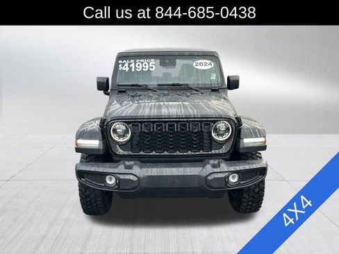 Certified 2024 Jeep Gladiator Sport image 2