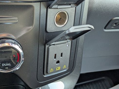 Certified 2021 Ford F150 XLT w/ Equipment Group 302A High image 25