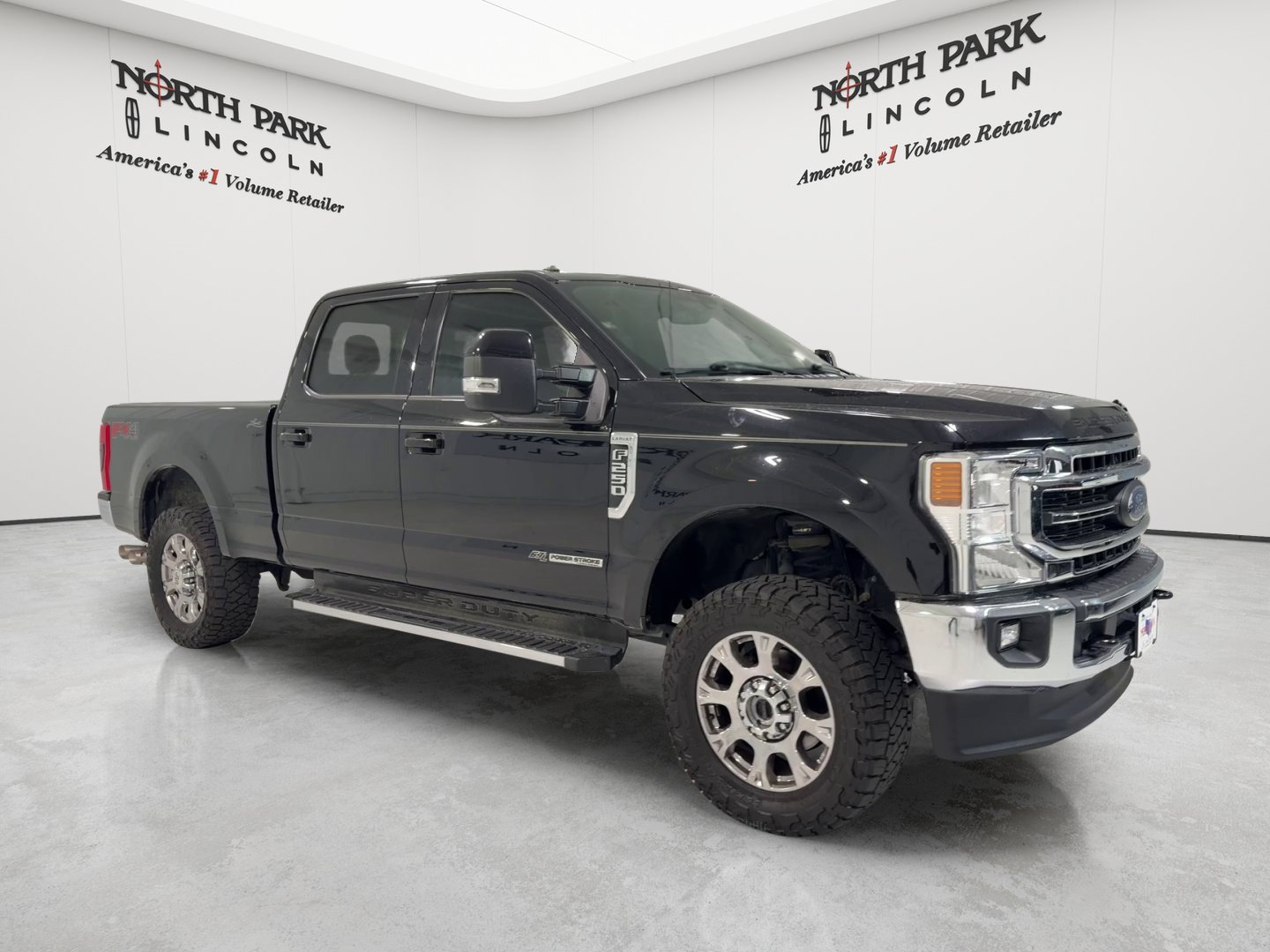Used 2021 Ford F250 Lariat w/ FX4 Off-Road Package AWD/4WD image 7