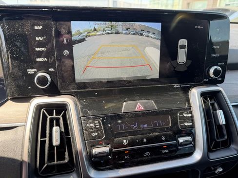 Used 2023 Kia Sorento X-Line EX image 9