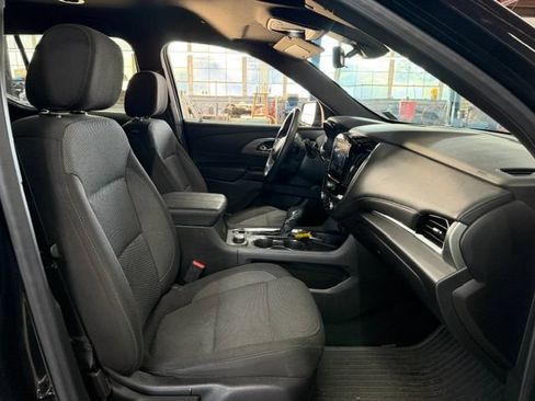 Used 2023 Chevrolet Traverse LT FWD image 11