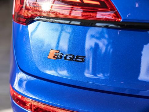 Used 2025 Audi SQ5 Premium Plus w/ Premium Plus Package image 16