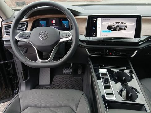 New 2026 Volkswagen Atlas SE FWD image 13