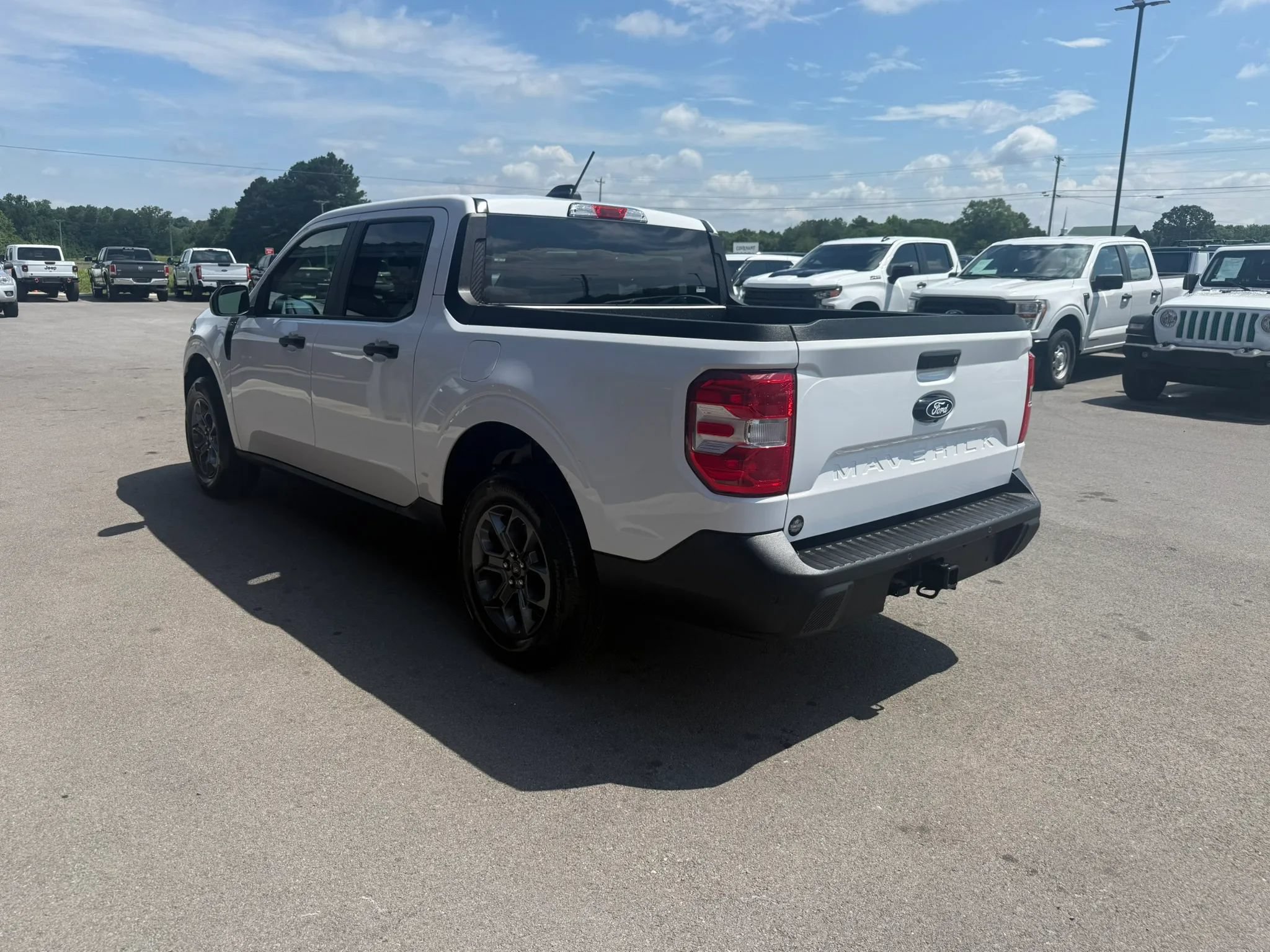 Used 2025 Ford Maverick XLT w/ Equipment Group 302A AWD/4WD image 3