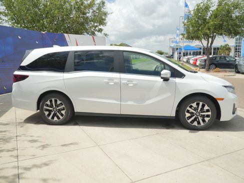 New 2026 Honda Odyssey EX-L image 4